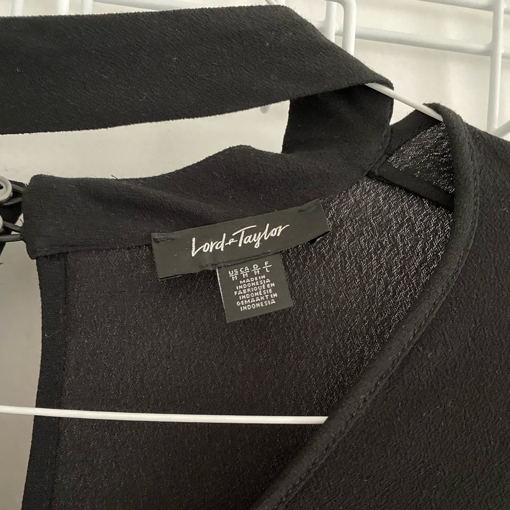 Lord and Taylor choker collar top NWT